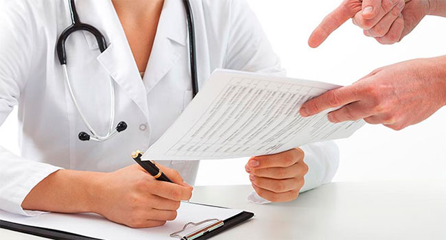 Consulta de medicina do trabalho em consultório